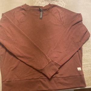 Vuori sweatshirt, used once!
